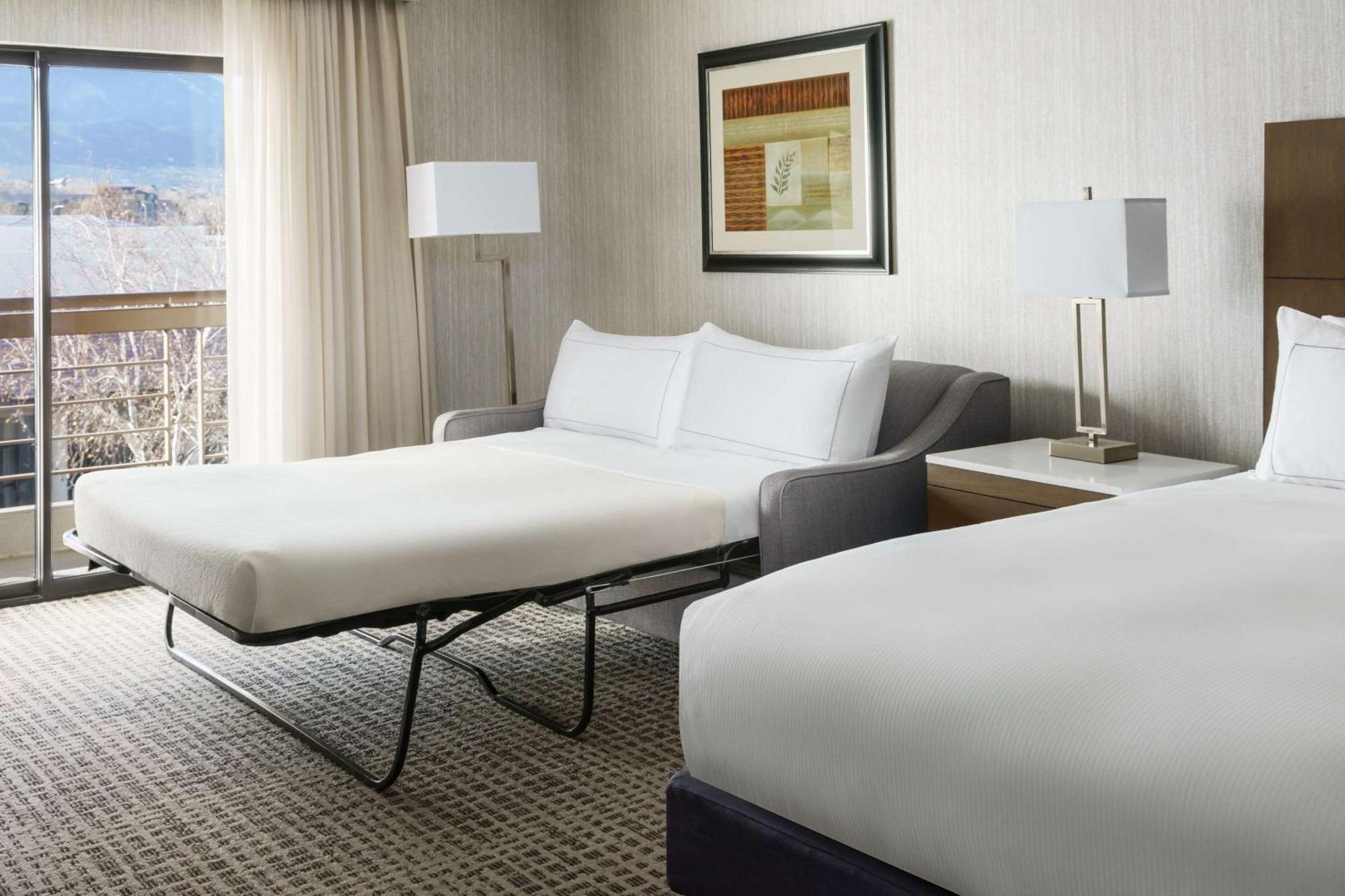 Doubletree By Hilton Colorado Springs Hotel Eksteriør billede