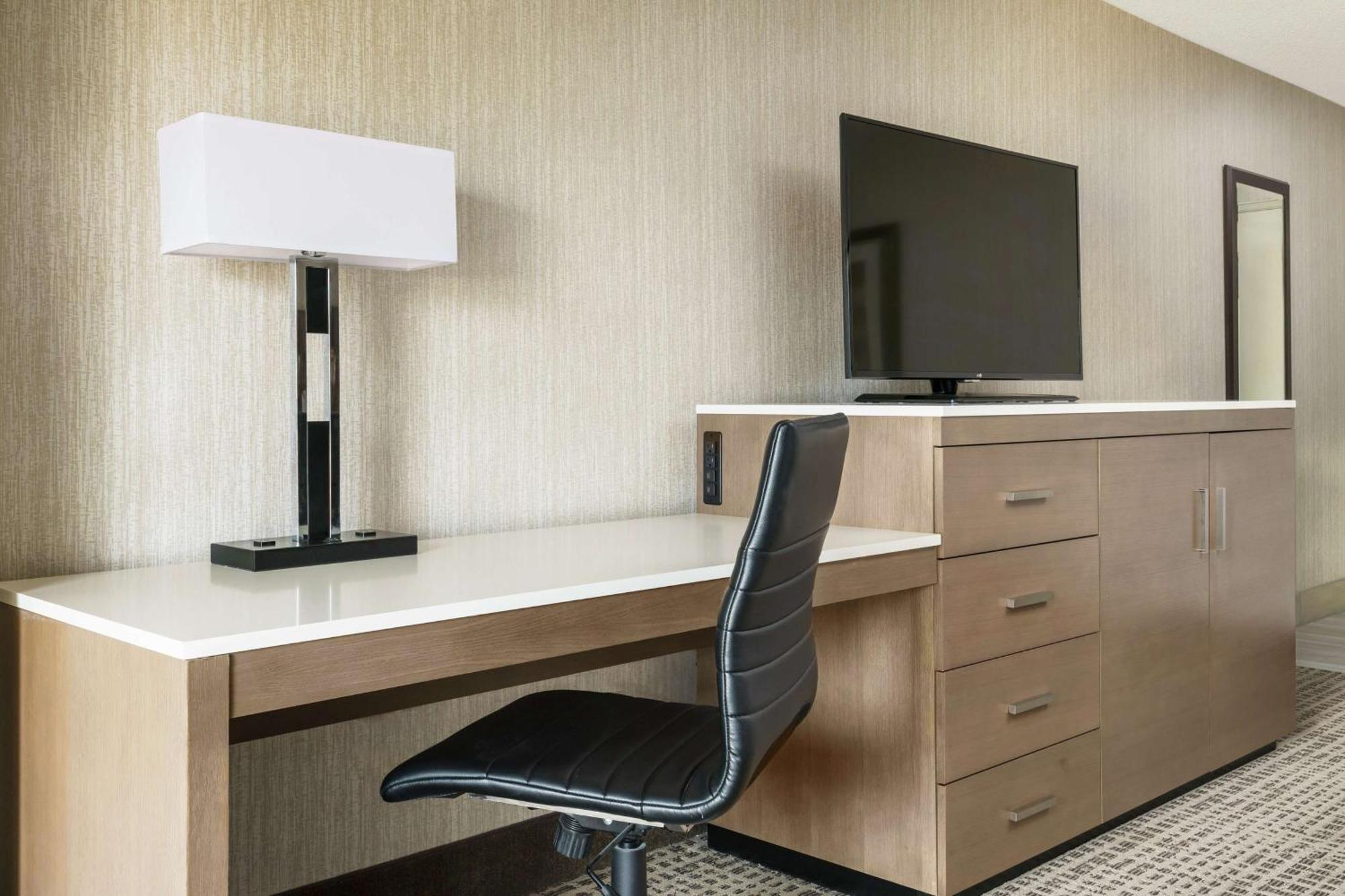 Doubletree By Hilton Colorado Springs Hotel Eksteriør billede