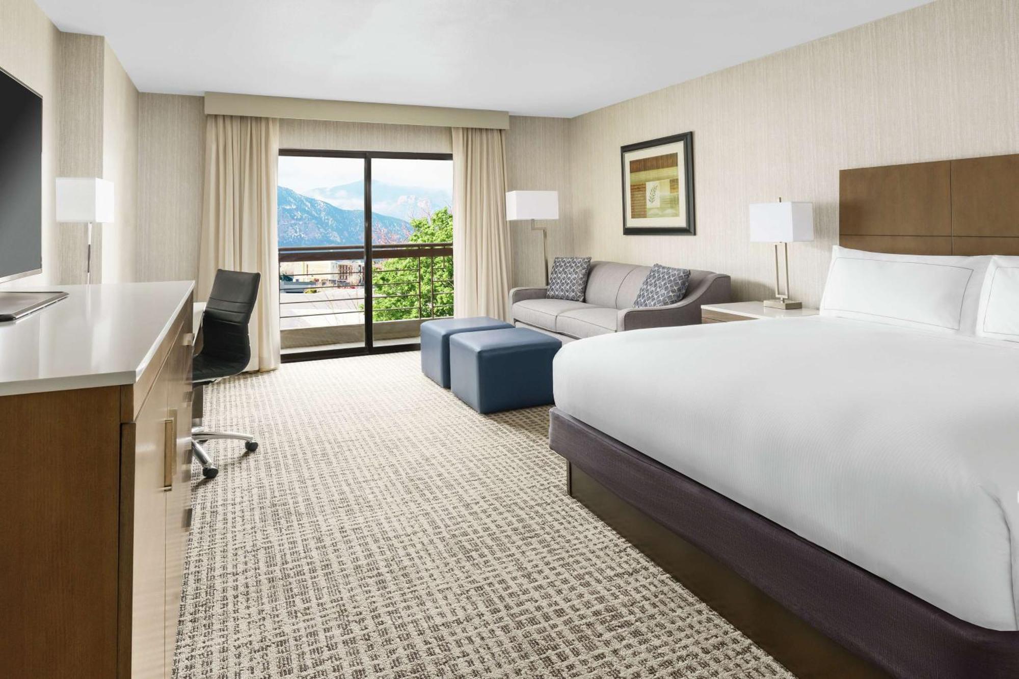 Doubletree By Hilton Colorado Springs Hotel Eksteriør billede