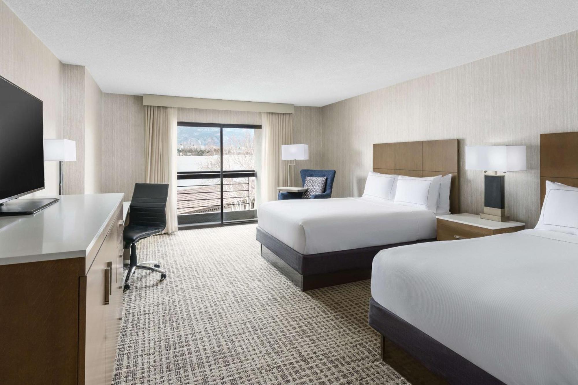 Doubletree By Hilton Colorado Springs Hotel Eksteriør billede